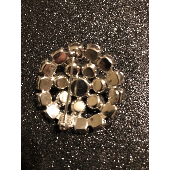 Vintage Silver tone Rhinestone Brooch Pin‎ - Picture 2 of 3